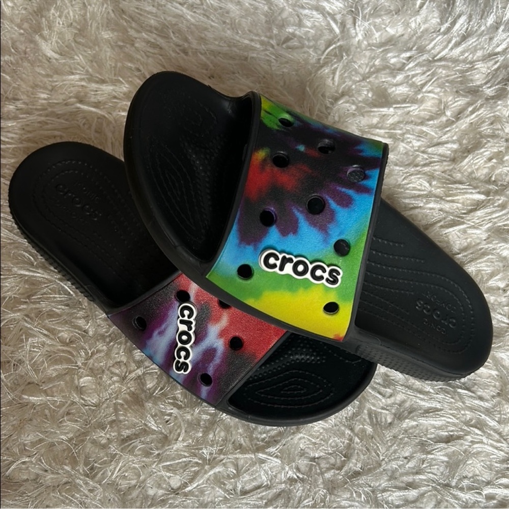 CROCS Kids' Multicolor Tie-Dye Slide Sandals - Picture 3 of 8